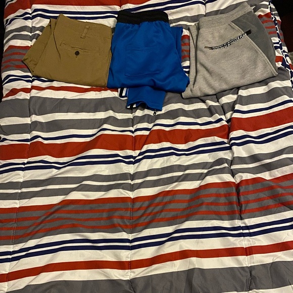 Rarely worn shorts - Picture 2 of 2